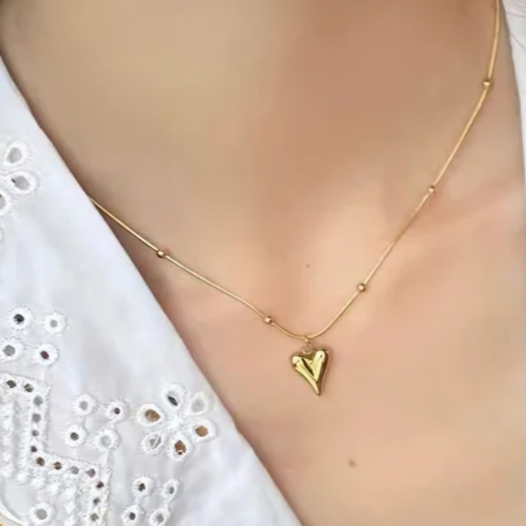 18k Gold Plating Heart Pendant Necklace - Picture 4 of 9